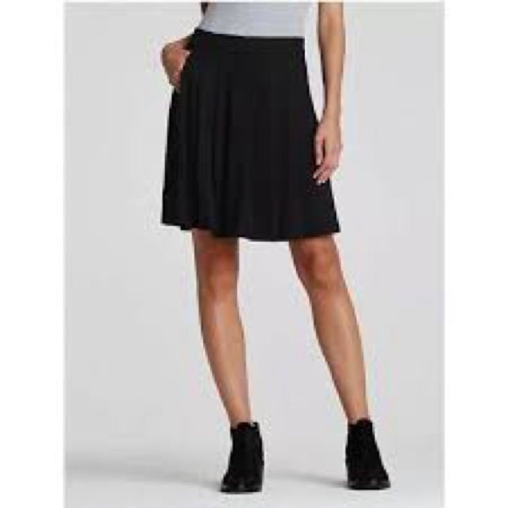 Eileen Fisher Black Pleated Midi Skirt Size: XL